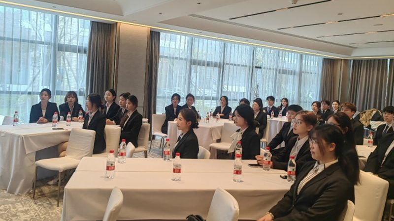 邮轮旅行舱房选择，年轻人的避坑指南